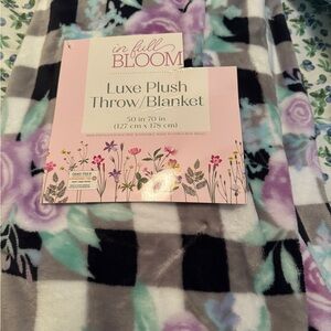 Cozy Purple and Black Plush Throw Blanket